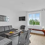 One-bedroom In Apartment